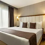 Trademark By Wyndham Operla Airport 3* Arnavutköy