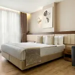Trademark By Wyndham Operla Airport 3* Arnavutköy