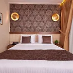 Trademark By Wyndham Operla Airport