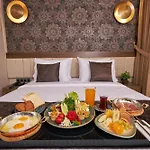 Hotel Trademark By Wyndham Operla Airport 3*