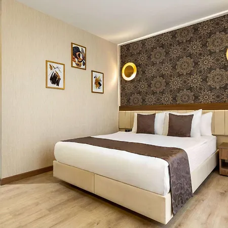 Trademark Collection By Wyndham Operla Airport 4*