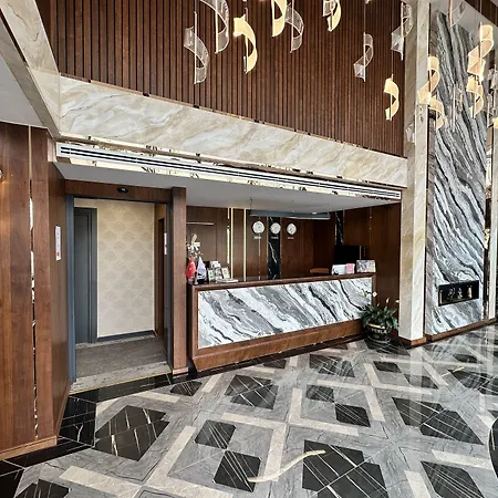 Trademark By Wyndham Operla Airport Hotel